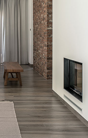 Dunkler Designbelag in moderner Wohnung Dunkler Designbelag in moderner Wohnung